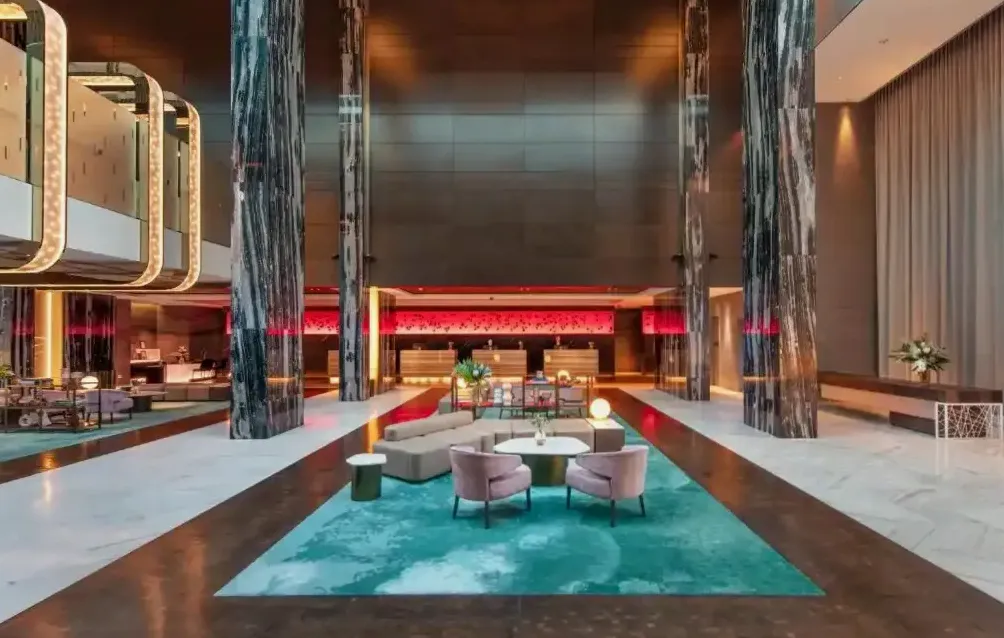 Harbour King room interior